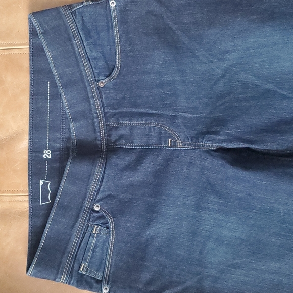 Levi's Pull-on Jeggins - Picture 2 of 6